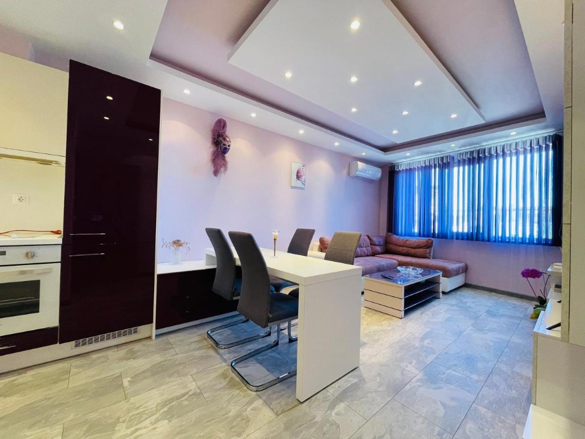 Апартамент Чаролит / Apartment Charoite Burgas Esterno foto