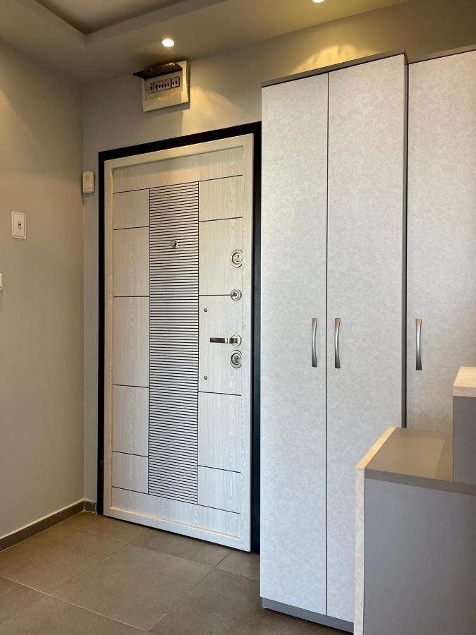 Апартамент Чаролит / Apartment Charoite Burgas Esterno foto