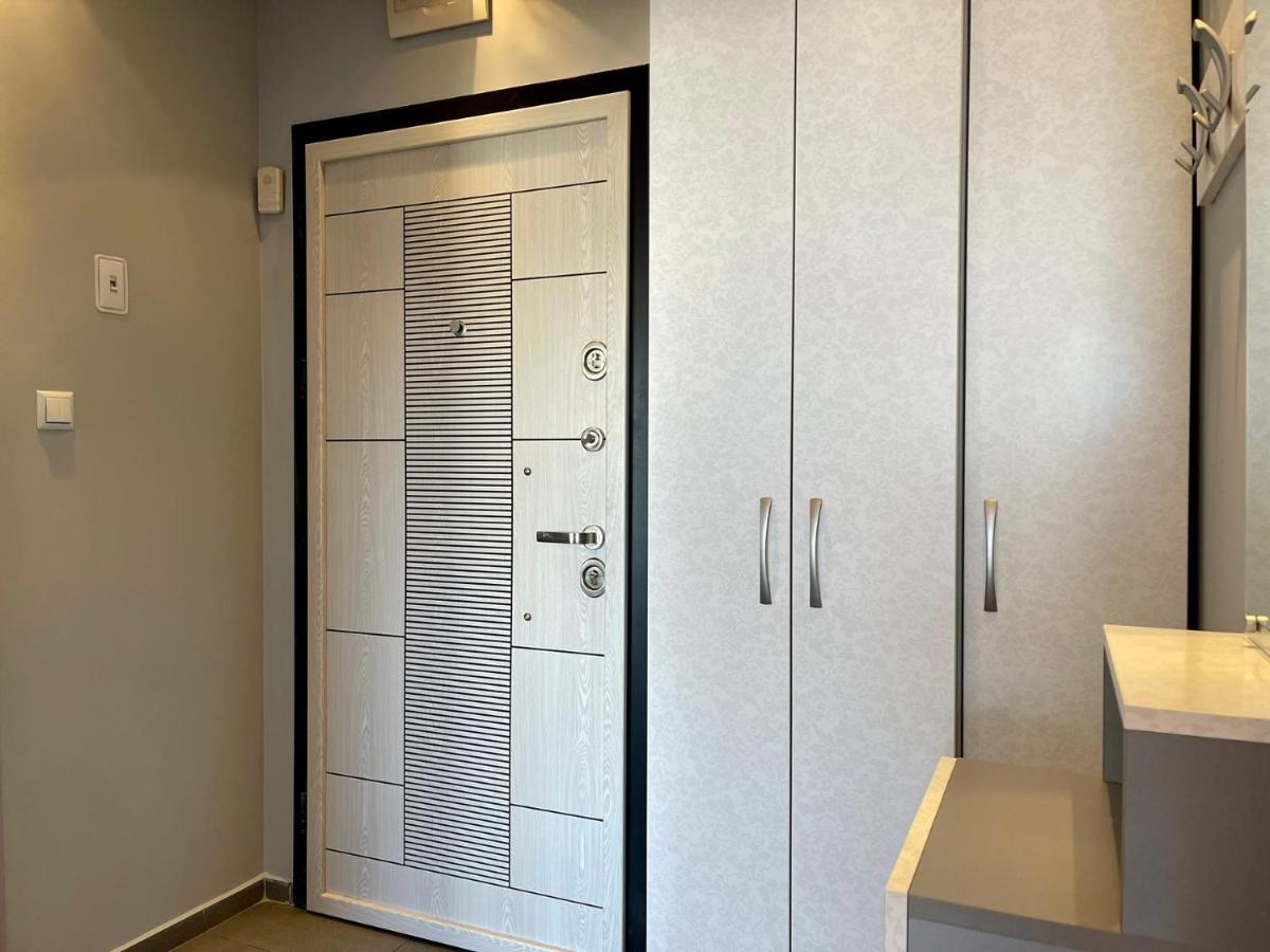 Апартамент Чаролит / Apartment Charoite Burgas Esterno foto
