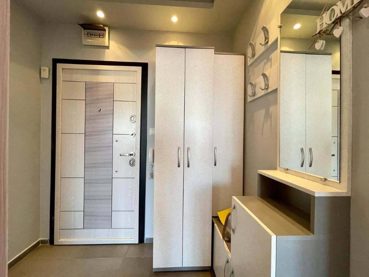 Апартамент Чаролит / Apartment Charoite Burgas Esterno foto